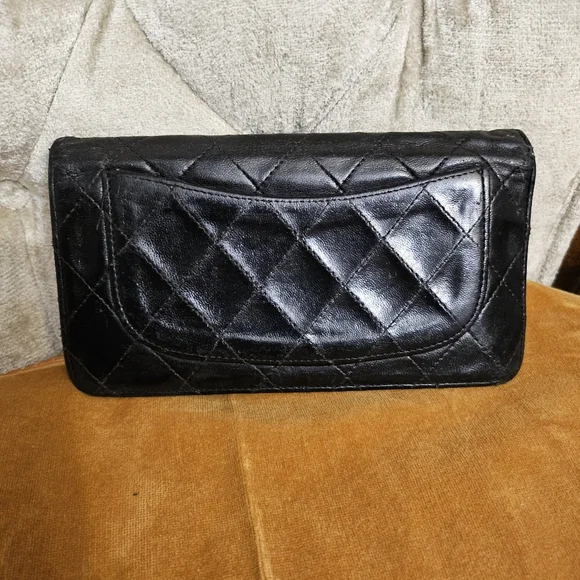 Authentic Chanel long wallet - Picture 2 of 10